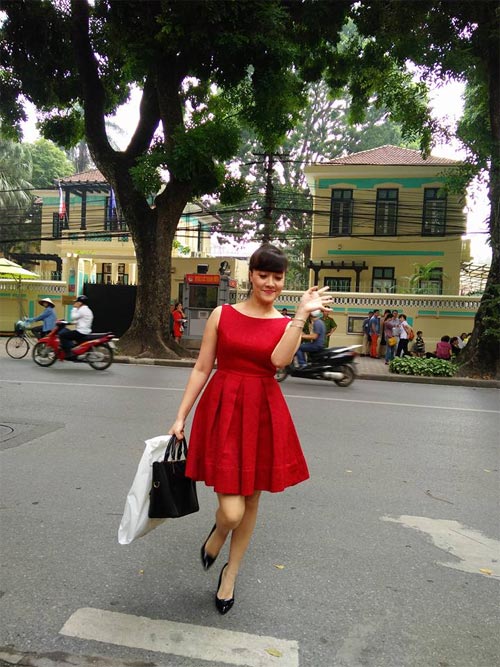 Hồng Nhung khoe vẻ đẹp không tuổi bên con gái - 5