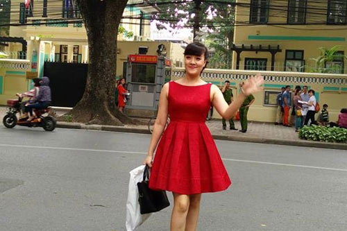 Hồng Nhung khoe vẻ đẹp không tuổi bên con gái - 4