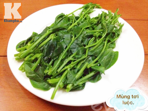 Bữa cơm chiều nhiều món ăn ngon - 4