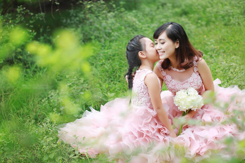 Bộ ảnh đẹp như cổ tích của gia đình quot;Nhà có 3 cô gáiquot; - 5