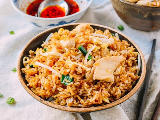 Cơm rang thịt gà siêu ngon vào bữa sáng - 12