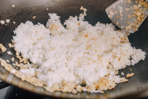Cơm rang thịt gà siêu ngon vào bữa sáng - 4