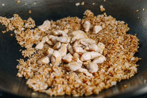 Cơm rang thịt gà siêu ngon vào bữa sáng - 6