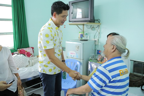 Bình Minh động viên người nhà diễn viên Nguyễn Hoàng - 12