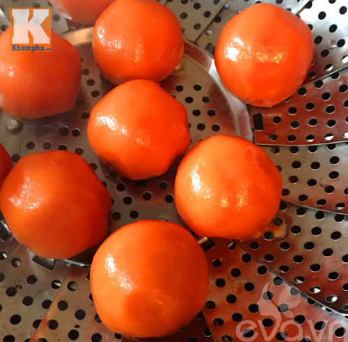 Bánh gấc nhân đậu xanh đẹp mắt, ngon miệng - 4