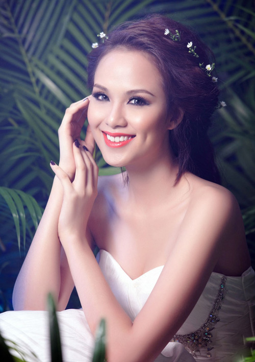Đắm say vì nụ cười vạn người mê của hoa hậu Diễm Hương - 3