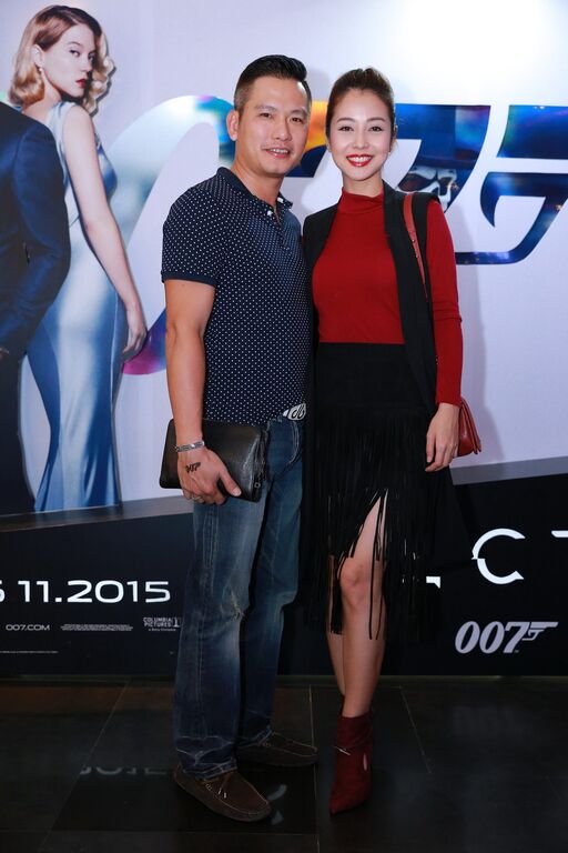 Vợ chồng Jennifer Phạm rủ nhau đi xem James Bond - 3