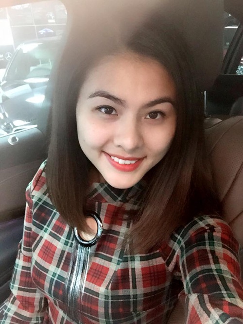 Vân Trang và người yêu đại gia đi quot;tậuquot; xế tiền tỷ - 13