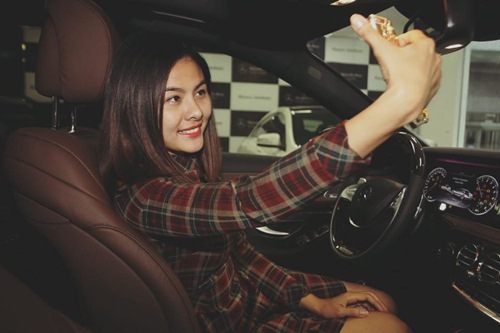 Vân Trang và người yêu đại gia đi quot;tậuquot; xế tiền tỷ - 14