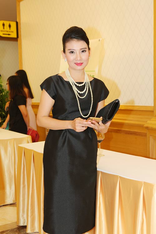 Nam Phong bảnh bao bên Dương Yến Ngọc - 7