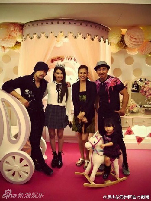 Châu Kiệt Luân làm tiệc mừng con gái 100 ngày tuổi - 4