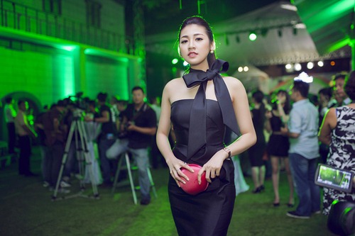 Á hậu Tú Anh đọ sắc cùng Hoa hậu Kỳ Duyên - 12