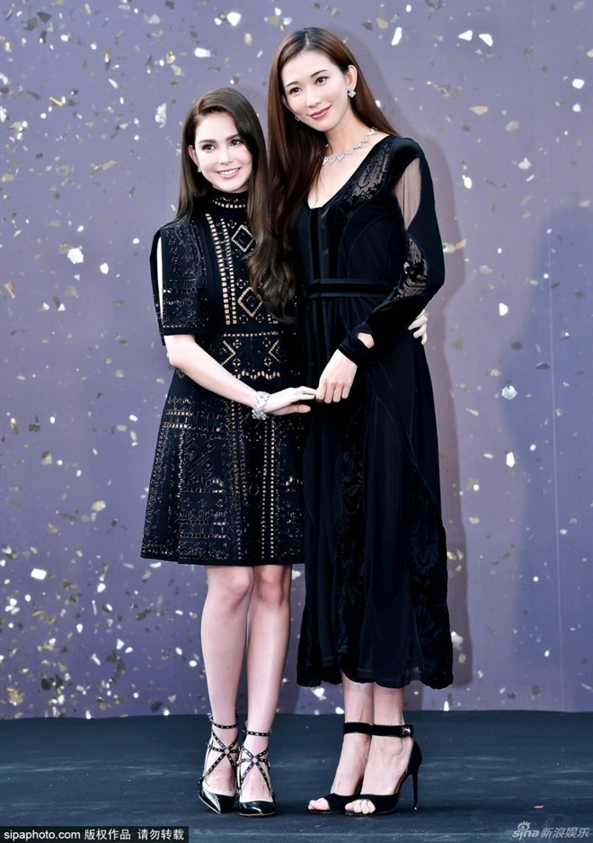 Hồ Hạnh Nhi sẽ tổ chức đám cưới vào ngày 28/12 - 7