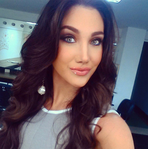 Tân Hoa hậu quốc tế 2015 bị rò rỉ ảnh phẫu thuật thẩm mỹ - 11