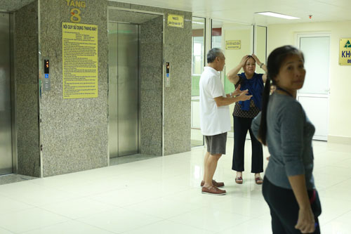 Nhạc sĩ Trần Lập hoàn thành ca phẫu thuật đầu tiên - 1