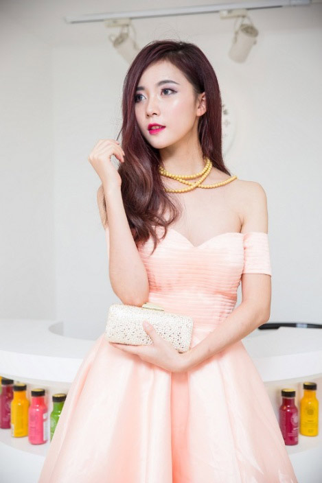 Cặp đôi hot girl của Đại học Lâm nghiệp #039;đốn#039; tim dân mạng - 3