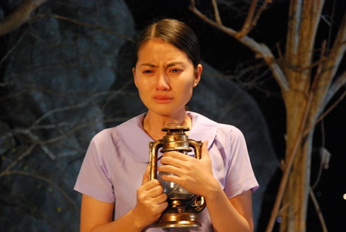 Ngọc Lan khóc sưng mắt trong phim mới - 1