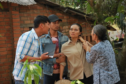 Ngọc Lan khóc sưng mắt trong phim mới - 7