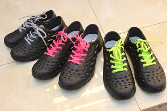 Gặp quot;người hùngquot; cứu cánh đôi chân phái đẹp Sài Gòn mùa mưa - 6