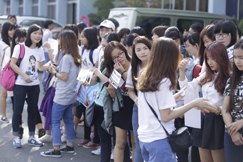 Mỹ nam quot;Tình người duyên maquot; giản dị đến Việt Nam - 2