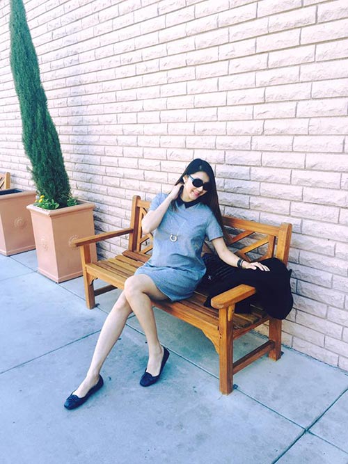 Ngọc Quyên mang bầu 8 tháng vẫn xinh lung linh - 1