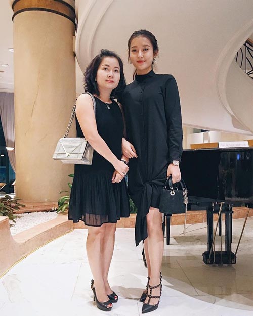 Ốc Thanh Vân tập yoga cùng con trai quot;đốn timquot; fans - 11