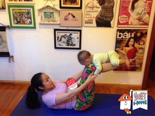 Ốc Thanh Vân tập yoga cùng con trai quot;đốn timquot; fans - 2