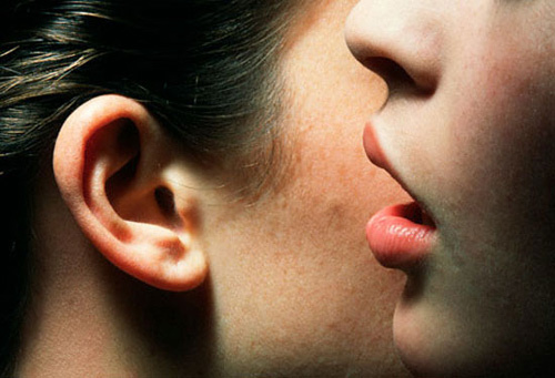 Em còn trẻ, đừng phá hoại gia đình người khác - 1