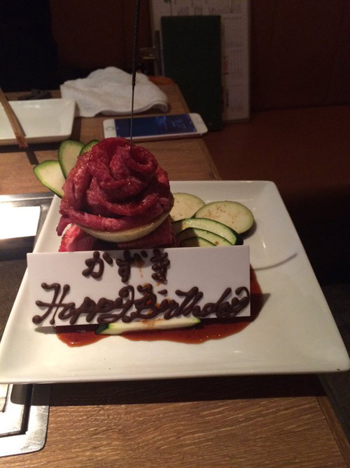 Nhật Bản: Phát sốt với trào lưu làm bánh sinh nhật bằng thịt bò - 5