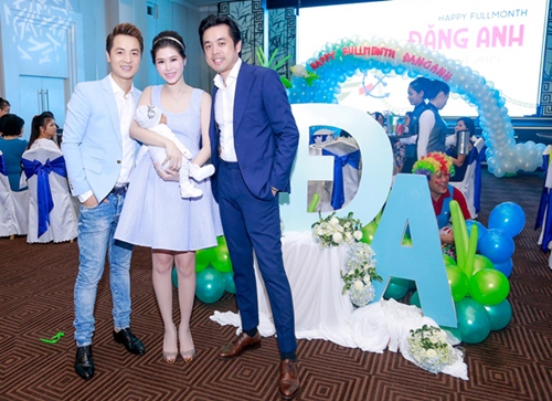 Vợ chồng Đăng Khôi rạng ngời trong tiệc đầy tháng con trai - 8