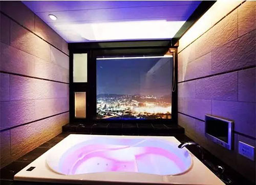 Những căn phòng gây sốc ở các khách sạn tình yêu Nhật Bản - 11
