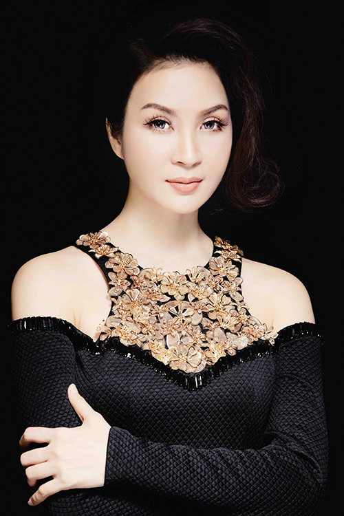 MC Thanh Mai đẹp quot;quyền lựcquot;, đầy gợi cảm - 6