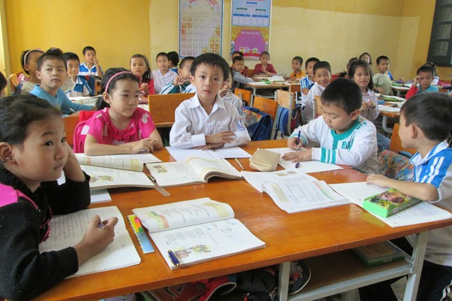 Mới lớp 1 đã thành “phu cày chữ” - 1