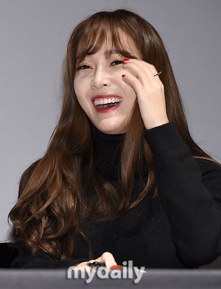 Sao quot;Hôn nhân không hẹn hòquot; tươi rói trong ngày cưới - 13