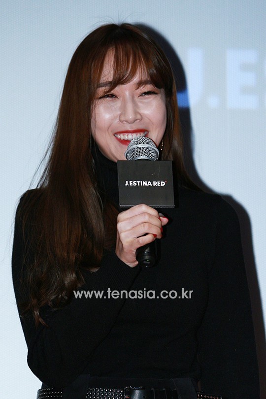 Sao quot;Hôn nhân không hẹn hòquot; tươi rói trong ngày cưới - 14