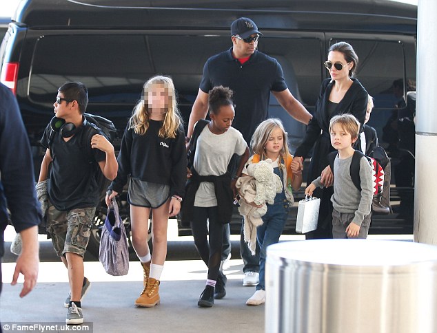 Tân HHHV Paraguay bị tước vương miện vì lộ tin có bầu - 5