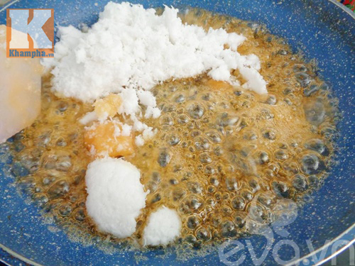 Bánh cốm dừa bọc chuối chiên nóng hổi - 3