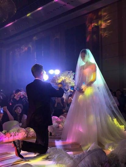 Toàn cảnh đám cưới của người đẹp quot;Cẩm tú duyênquot; - 3