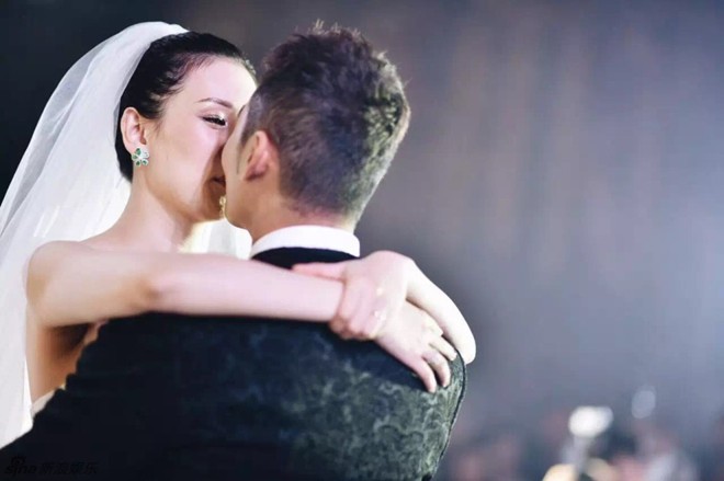 Toàn cảnh đám cưới của người đẹp quot;Cẩm tú duyênquot; - 4