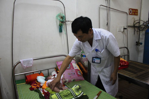 Cứu sống bệnh nhi nhiễm trùng uốn ván nặng - 1