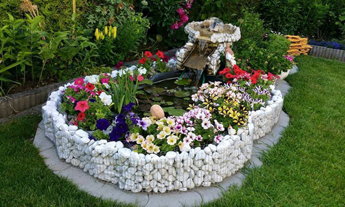 Chị em quot;phát ghenquot; công viên hoa của mẹ Việt nơi trời Tây - 2
