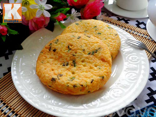 Vào bếp vài phút với món bánh trứng cơm chiên - 5