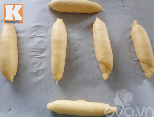 Bánh mì bơ tỏi thơm lừng gian bếp - 6