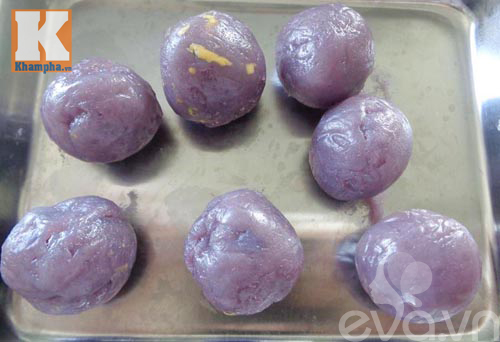 Bánh rán bí đỏ nhân khoai lang tím - 3