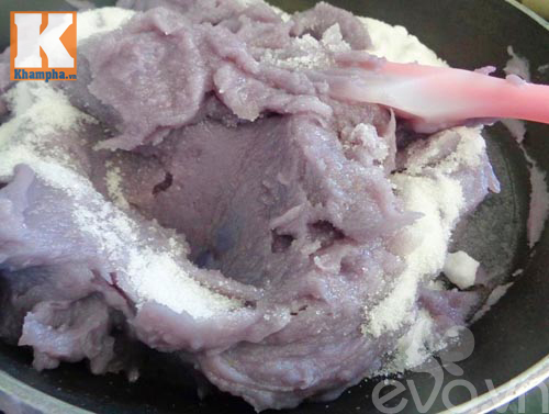 Bánh rán bí đỏ nhân khoai lang tím - 2
