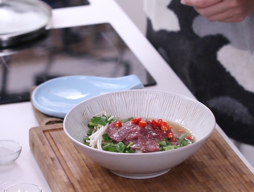 Phở bò thơm lừng nóng hổi ai cũng mê - 10