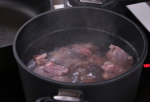 Phở bò thơm lừng nóng hổi ai cũng mê - 3