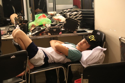 Hoài Linh chê Trường Giang quot;mất nếtquot; trên ghế nóng - 4