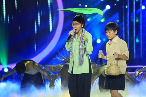 #039;Selena Gomez#039; nhí khiến Hoài Linh phấn khích - 6