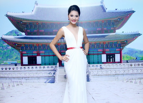 Hương Giang khoe vẻ đẹp quot;vạn người mêquot; - 8